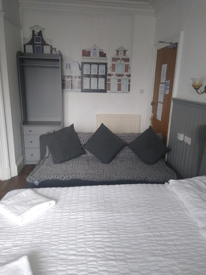 The Townhouse Accommodation Dumfries Exterior photo